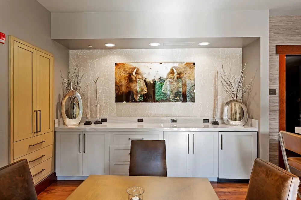 Ski-In Ski-Out 3BR Deer Valley Retreat condo