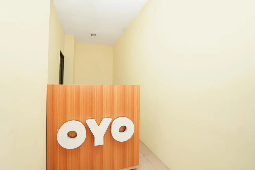 OYO Flagship 910 Menara Rungkut Surabaya