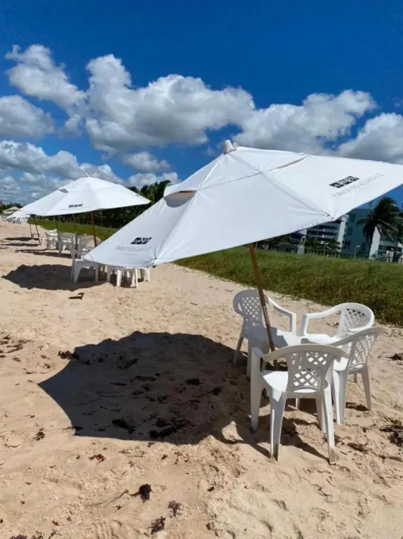 Apartamento a beira mar com piscina estilo resort
