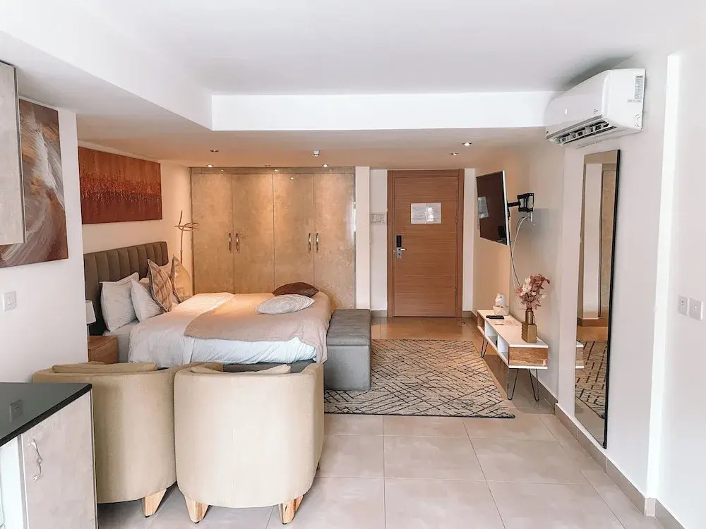 Sky Suites Airport