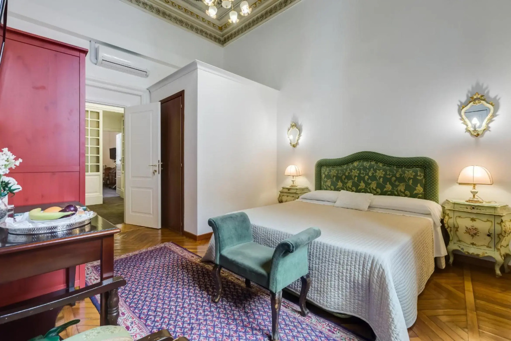 Affreschi Su Roma Luxury B&B