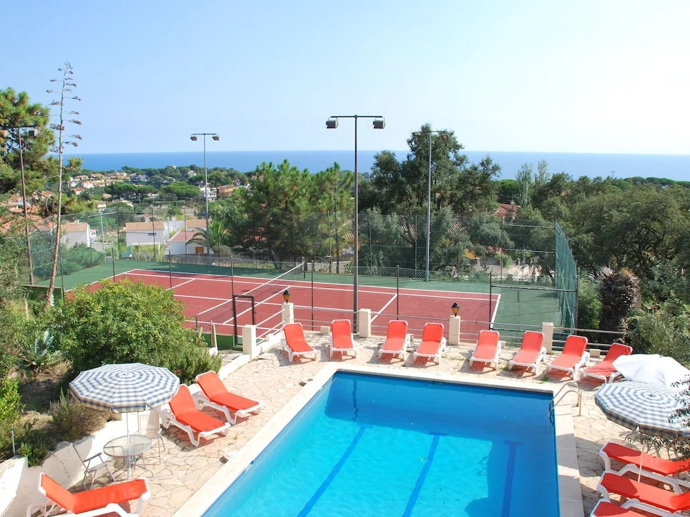 Quaint Apartment in Lloret de Mar near Sea