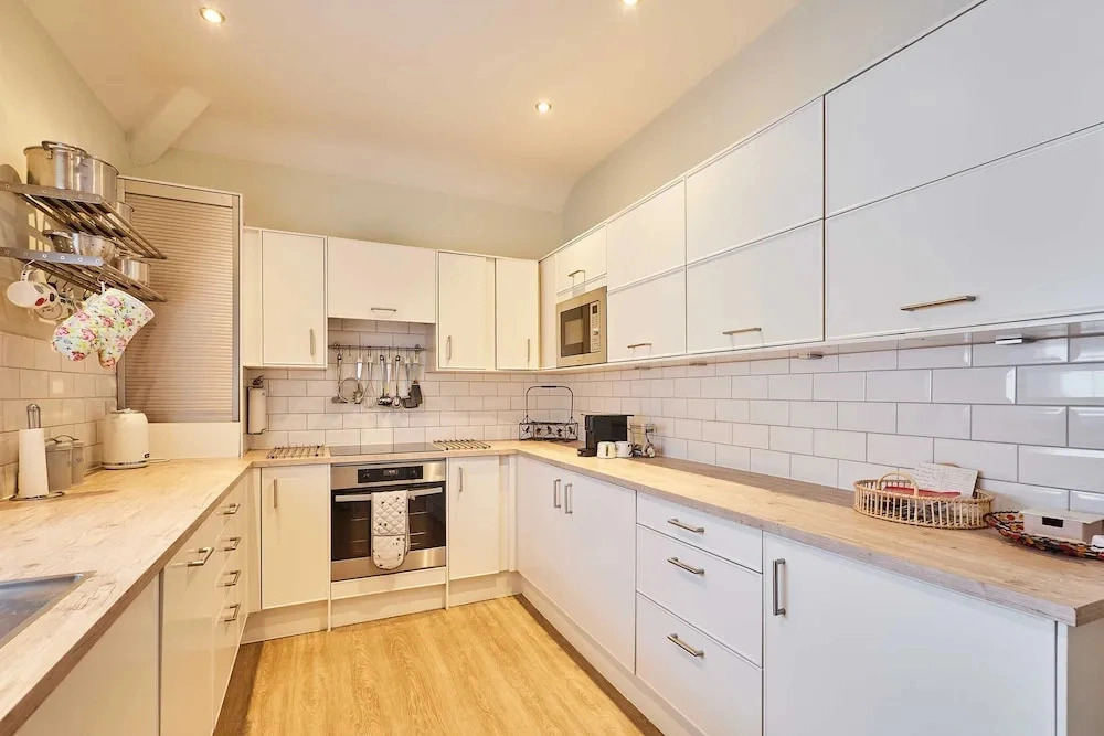 Host Stay Deepdale Apartment