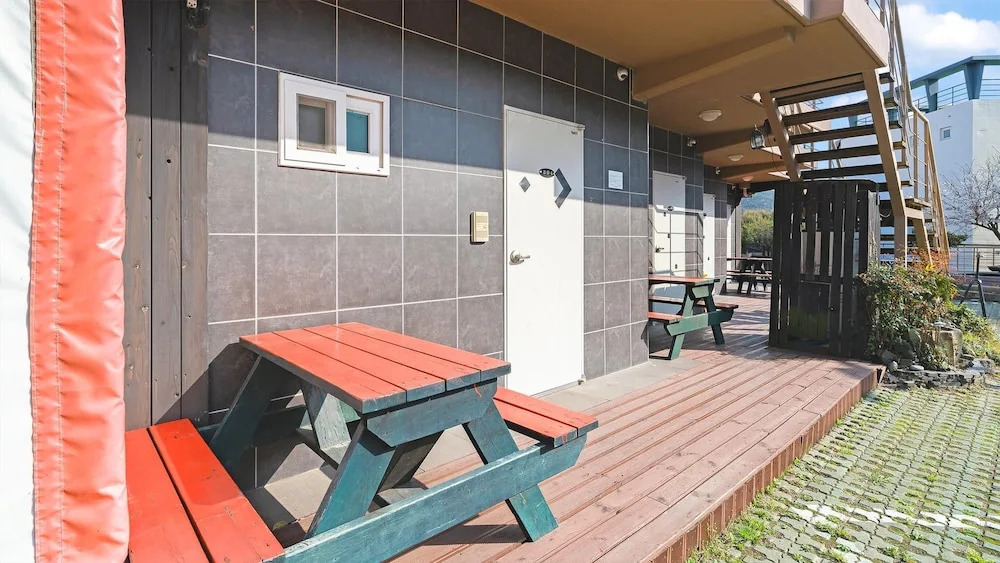 Geojedo Pilos Ocean View Pension