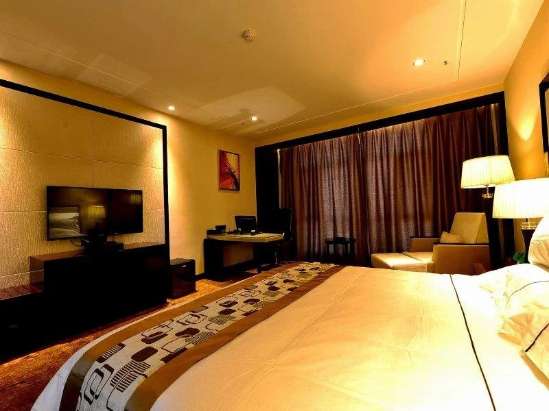 Huang He  International   Hotel