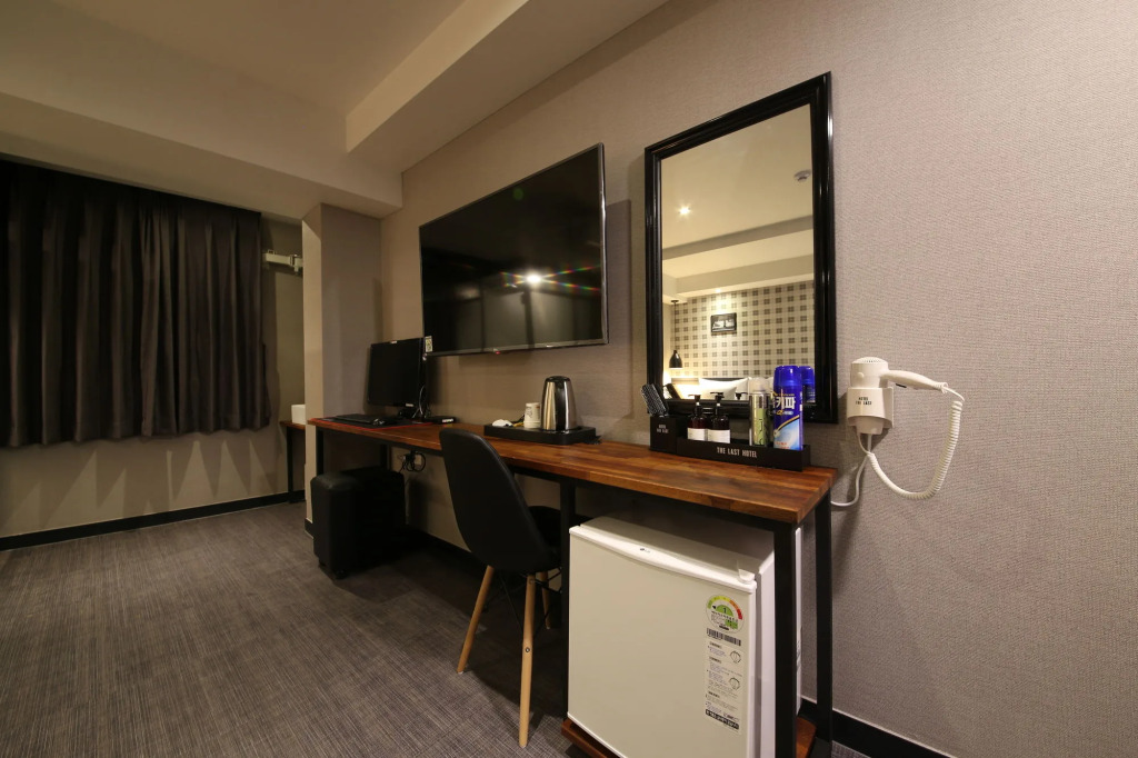 The Last Hotel Nampo