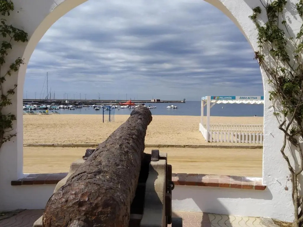 Davant Del Mar
