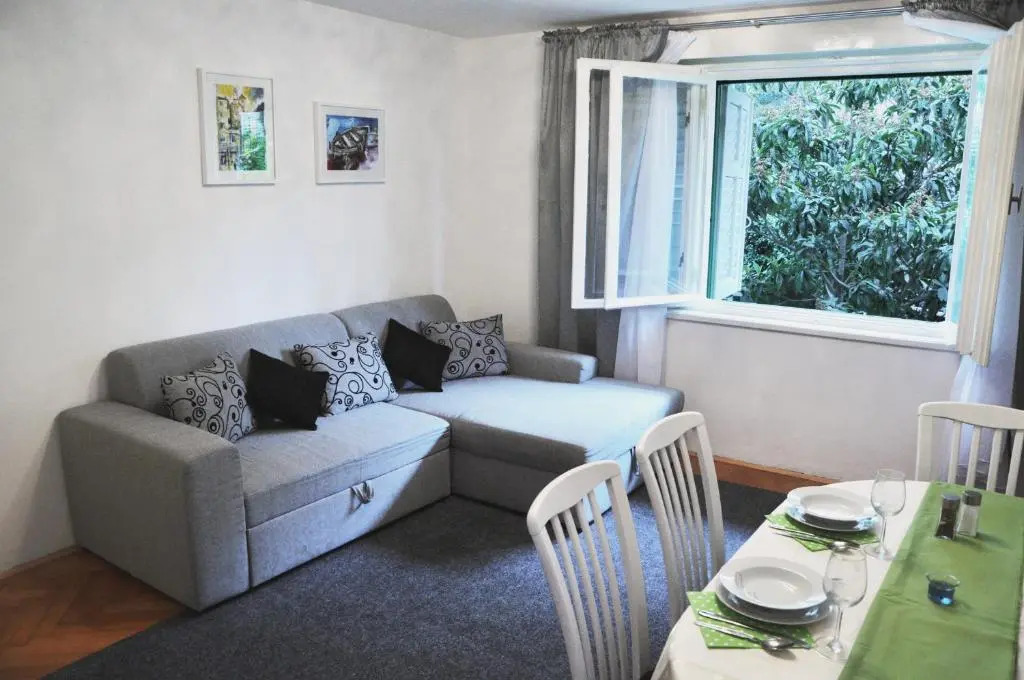 Apartment Center