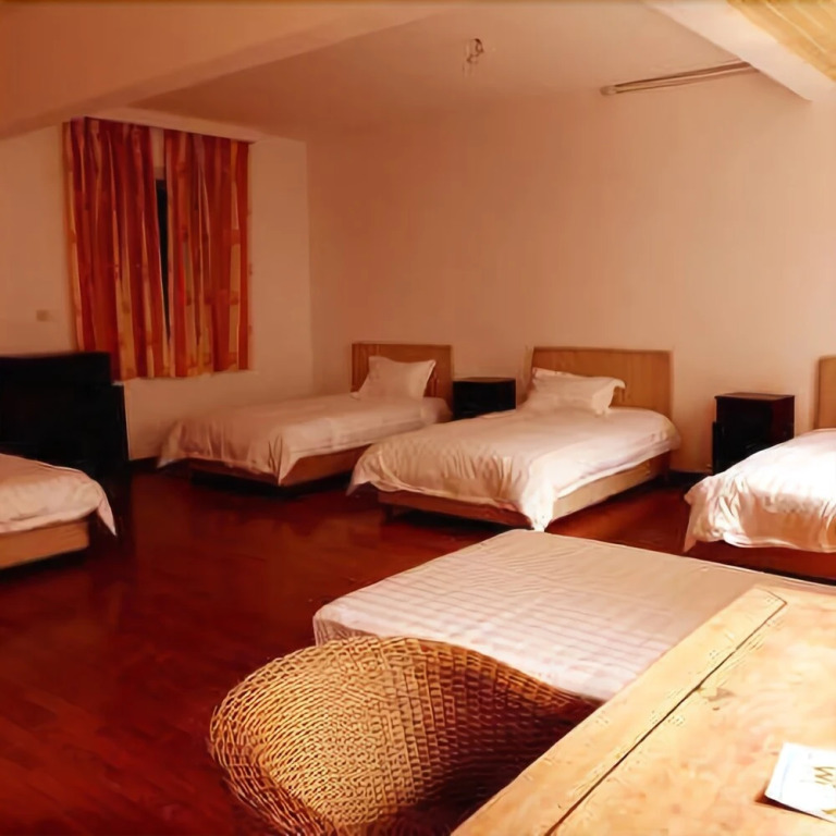 Luzhi Shuixiang Young Courtyard Homestay