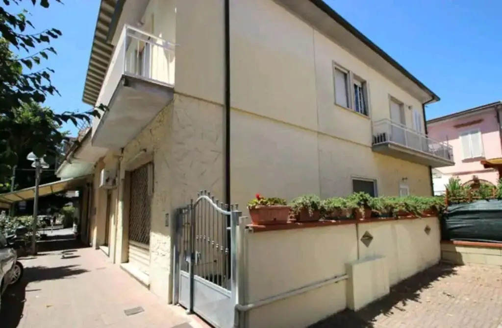 Beach 2 Bedrooms Apartment With Balconies