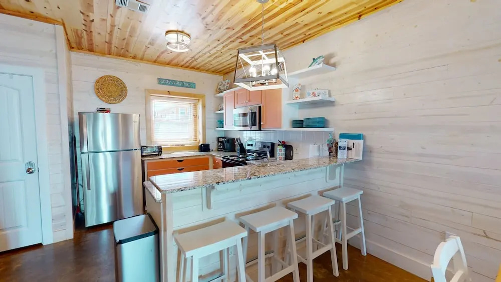 #803 The Commons - Dancing Dolphin 3 Bedrooms 2.5 Bathrooms Townhouse