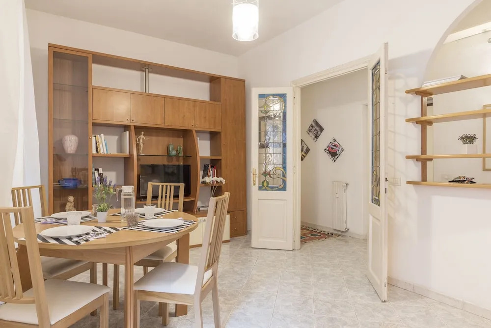 Testaccio Colourful Apartment