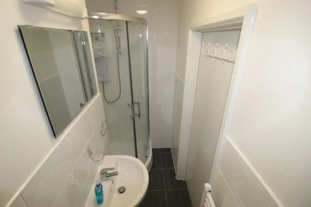 Flat 8 Palm Court