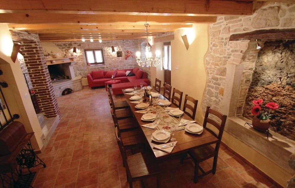 Awesome Home in Manjadvorci With Wifi and 3 Bedrooms
