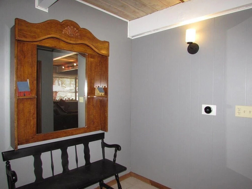 058 - Pinewood Inn