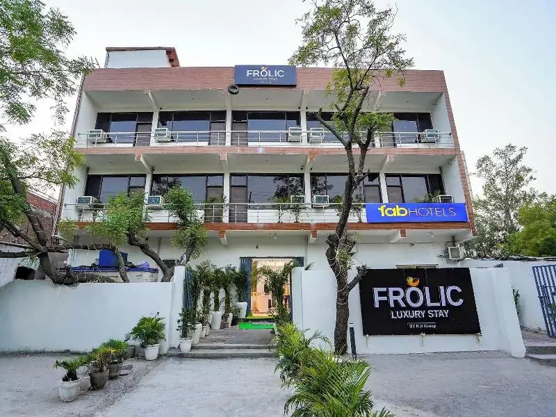 FabHotel Frolic Luxury Stay