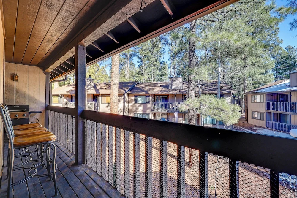 Luxe White Mountain Condo: Addt'l Rental On-site