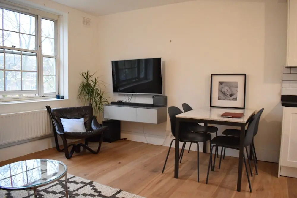 2 Bedroom Apartment in Clapham Sleeps 4