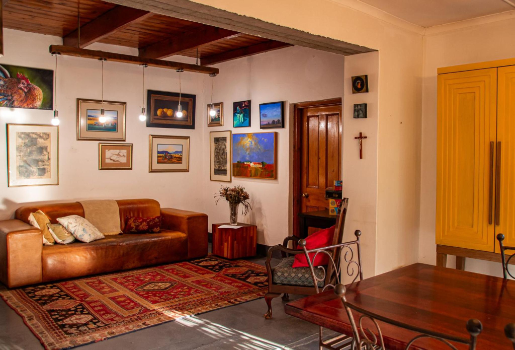 Ebonymoon Guest House