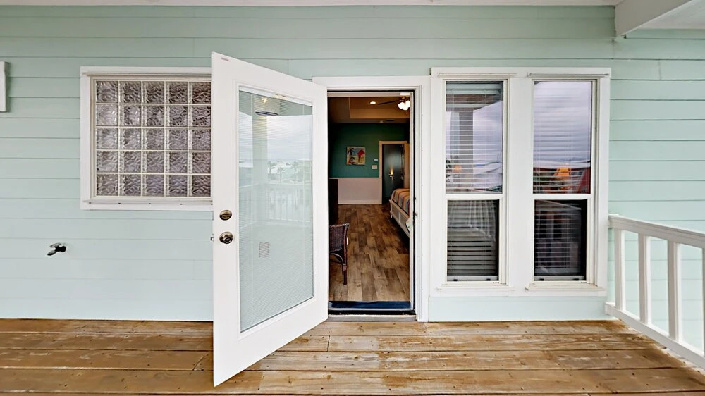 Aransas Tarpon 5 Bedrooms 3 Bathrooms Home