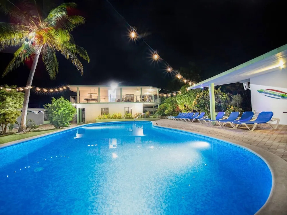 Cozy 7BR Villa BIG Pool Close to Beach