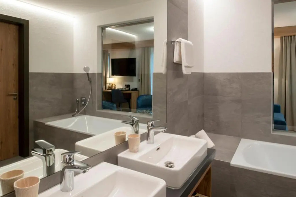 Boutique hôtel Corbetta & SPA - A 5 minutes de lautoroute A12 aux Paccots sur Montreux, profitez de la montagne et du lac Léman- LOFT FAMILIAL DISPONIBLE