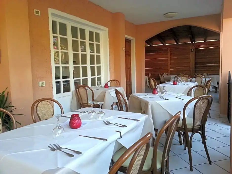 Hotel LOgliera