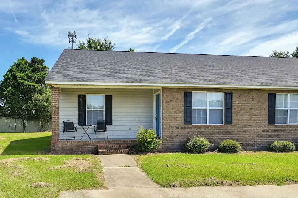 Pirate Game Day Base: Greenville Home Near Campus!