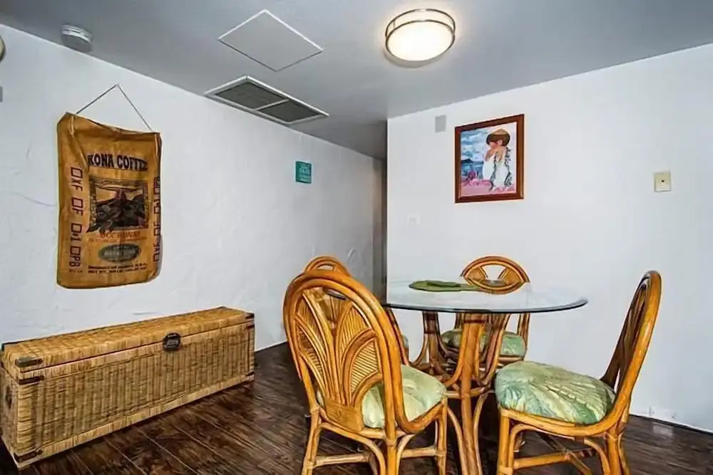 Casa De Emdeko 330