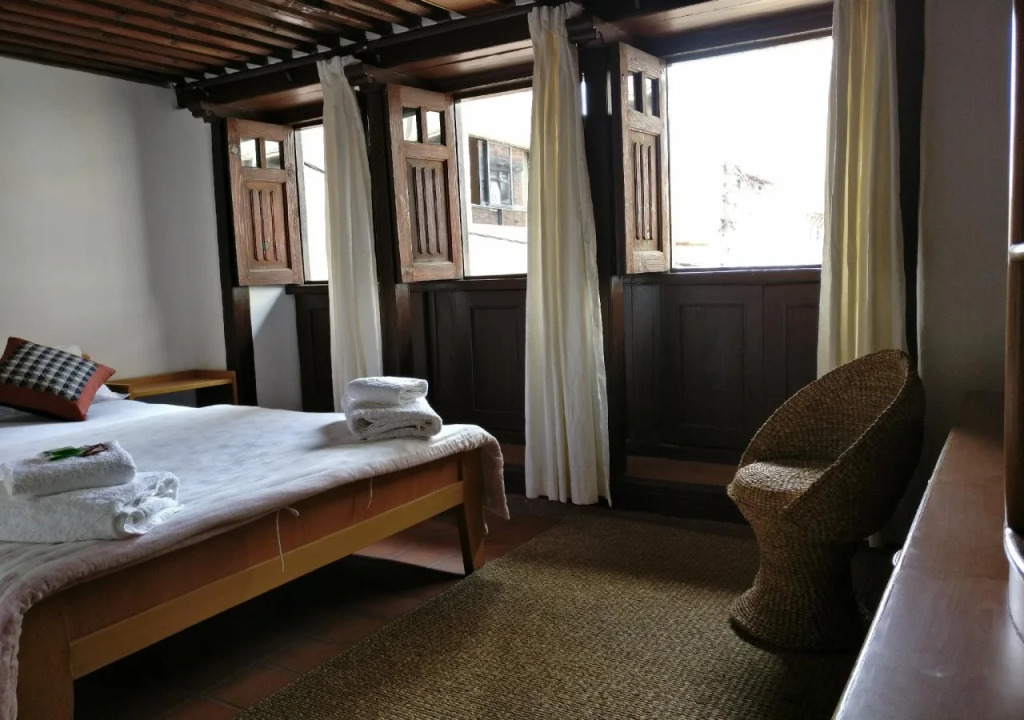 Hiranya Guest House