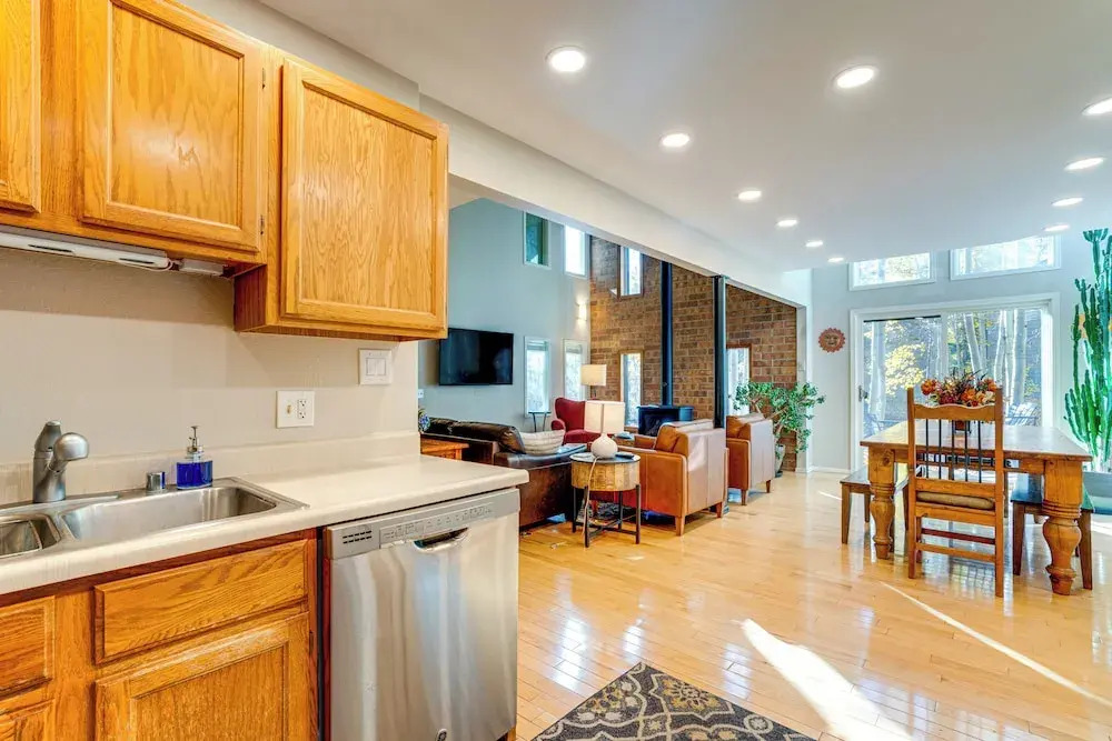 < 1 Mi to Dtwn: Creekside Frisco Home w/ Fire Pit