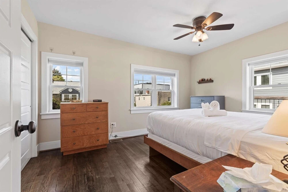 Entire 3-br Row House in Peaceful Kingman Park DC