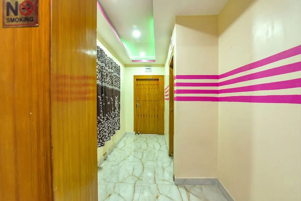 Fabhotel Dreamland