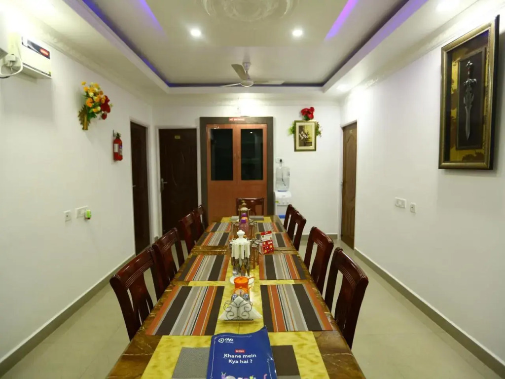 OYO 2140 Apartment Perungudi