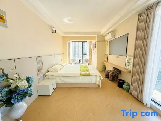 Zhihui Yunjian Homestay (Wuyue Plaza Customs Subway Station)