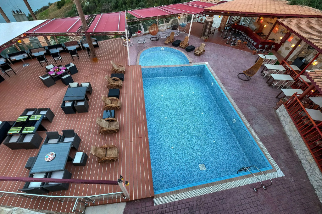 Diamond Suites