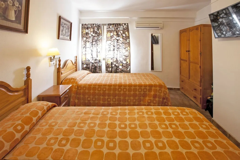 Sun Serramar Boutique Hostal
