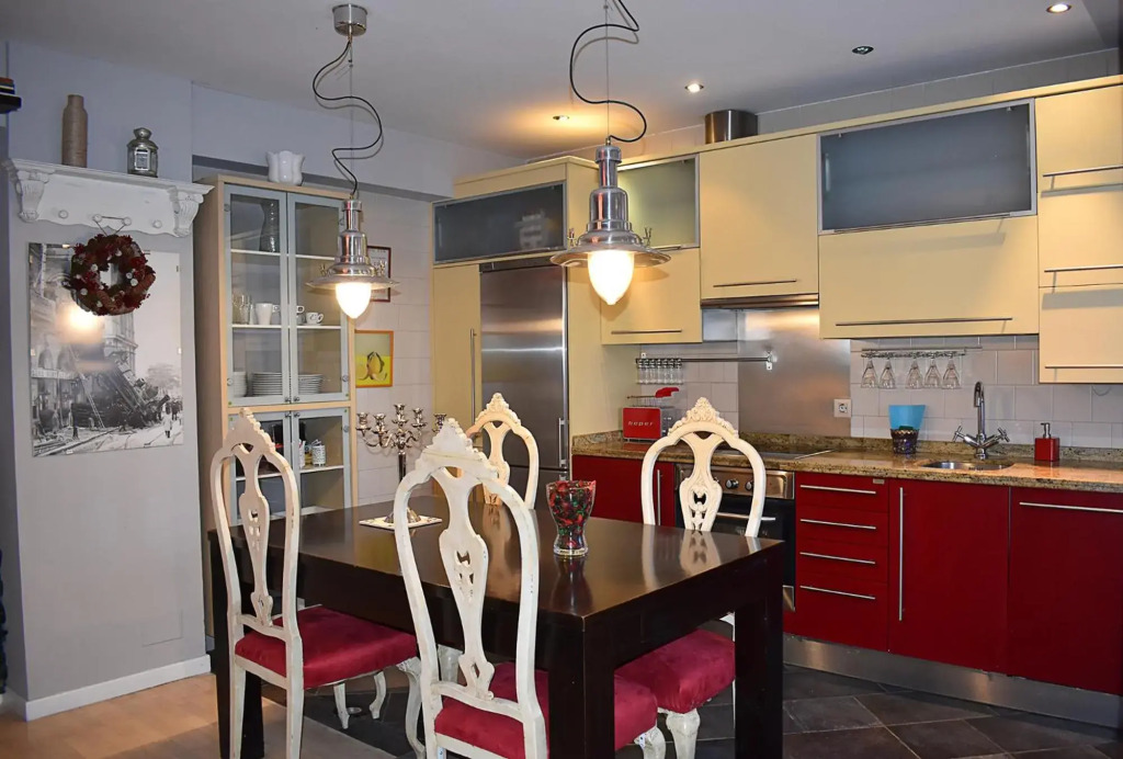 Apartamento San Quirce - céntrico y reformado- wifi y netflix