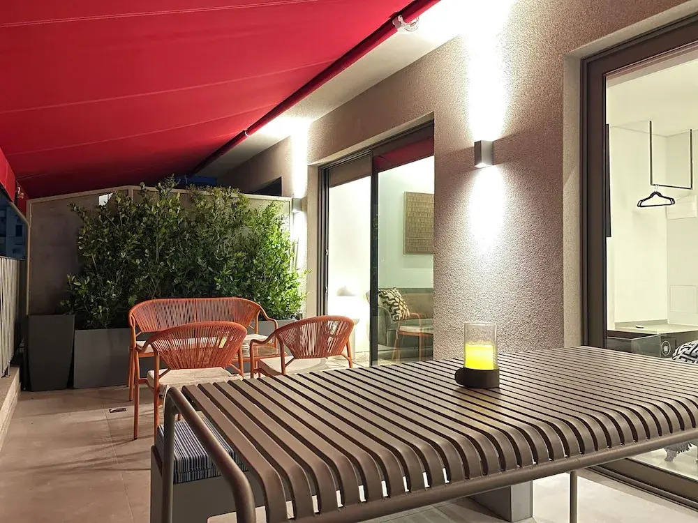 THE NIXON Suite and Apartments Hotel