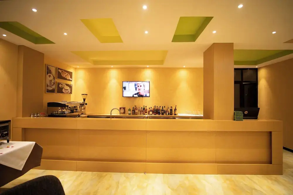 Vamos Addis Hotel