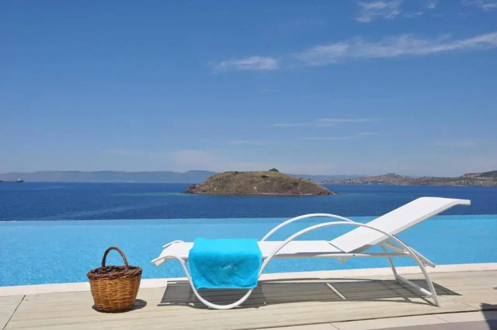 Birds Bay Resort