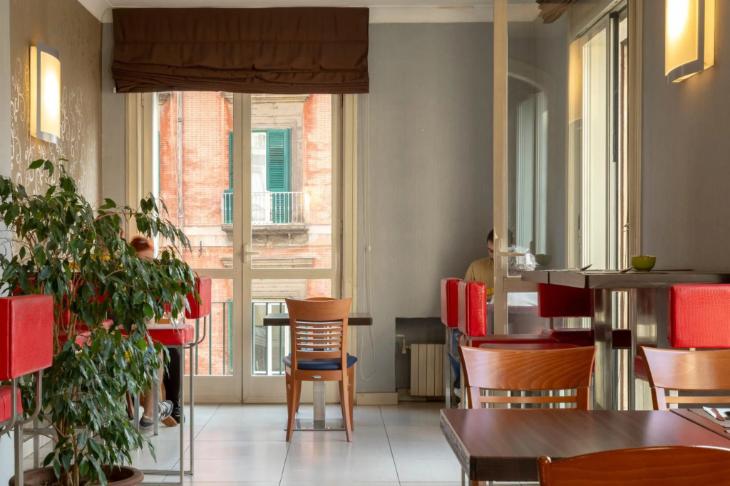 Napolitamo Hotel Medina