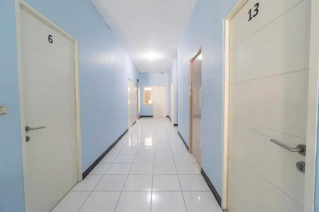 OYO 2110 Rotterdam Guest House Syariah