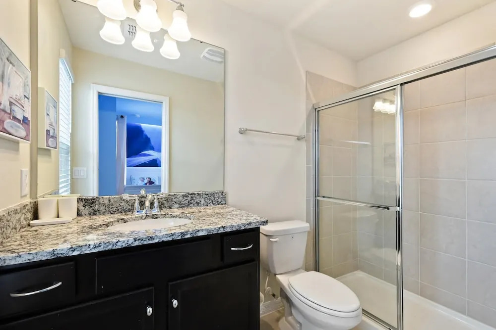 Luxury Windsor Island 7br Pool Spa Near Disney, Davenport