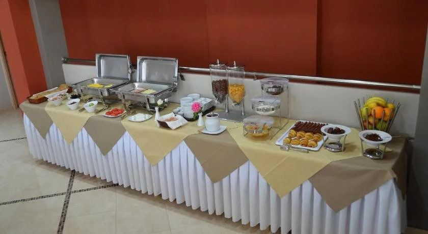 Sun & Sea Luxury Hotel