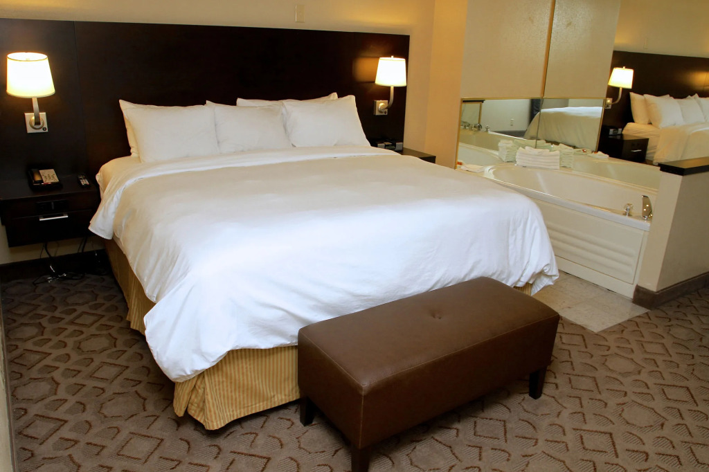 Radisson Hotel & Conference Center Rockford
