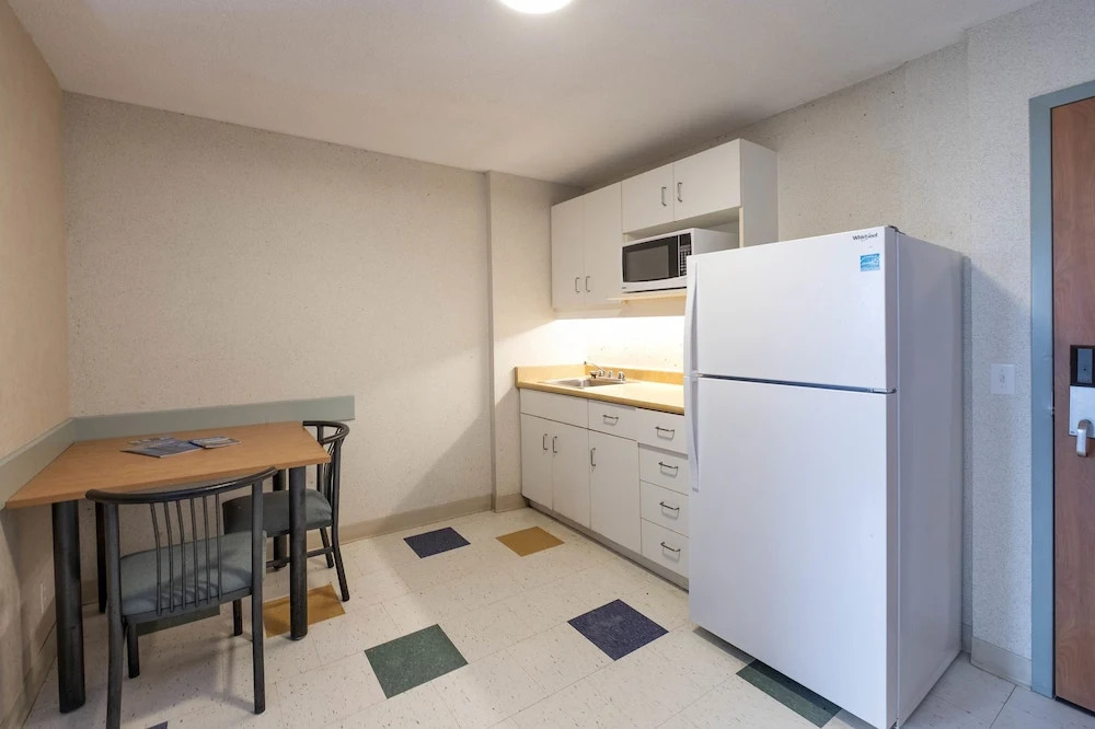 Residence & Conference Centre - Barrie
