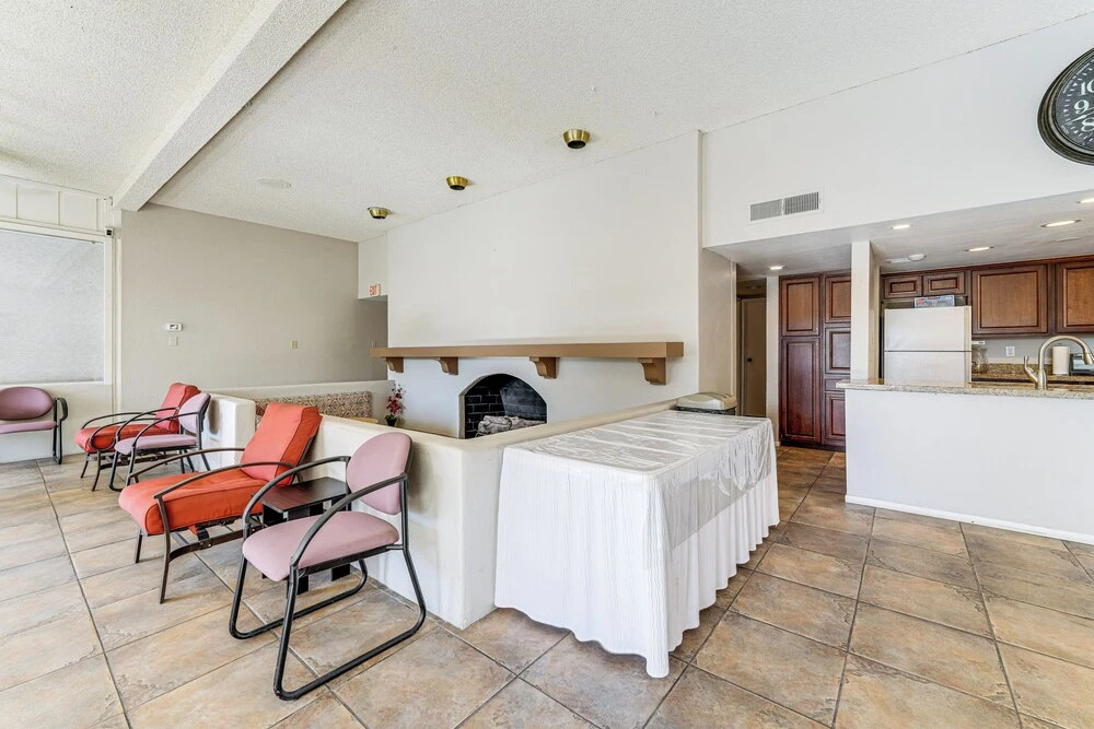 Scottsdale Condo w/ Community Pool & Hot Tub!