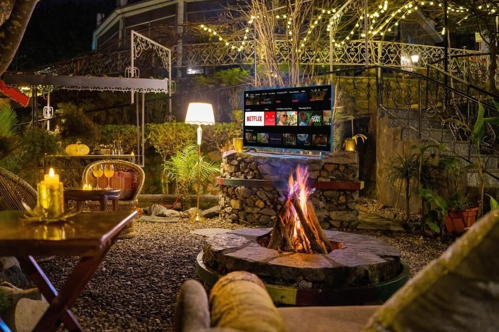 ELIVAAS Zephyr Luxury cottages