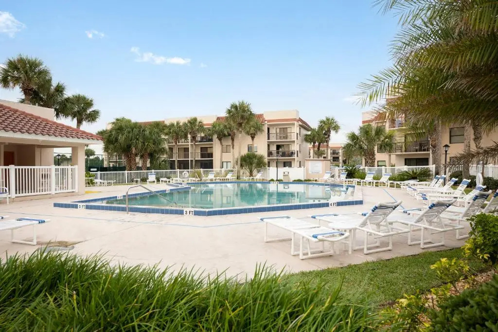 Ocean Village Club B-17